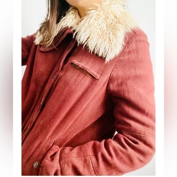 Free People Faux Fur Shag Shearling Style Maroon Jacket Size XS - Picture 11 of 11